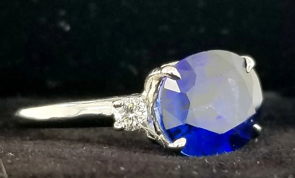 VINTAGE PLATINUM ENGAGEMENT RING 7.05CT. LAB-GROWN BLUE SAPPHIRE OVAL (1 of 2)