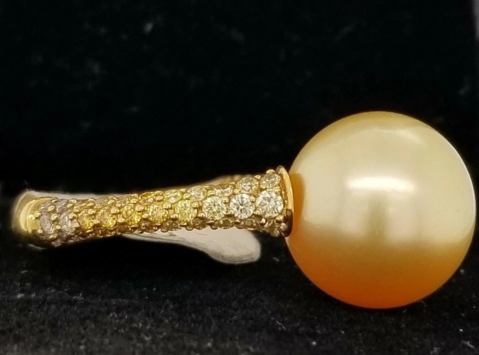 18K. YELLOW GOLD NATURAL DIAMOND PEARL RING (1 of 2)