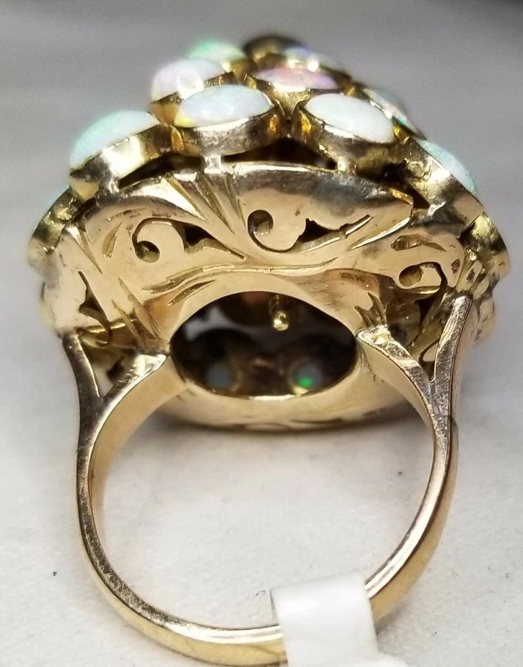 VINTAGE 14K YELLOW GOLD STATEMENT RING 3.50CT. NATURAL ROUND OPAL (1 of 2)