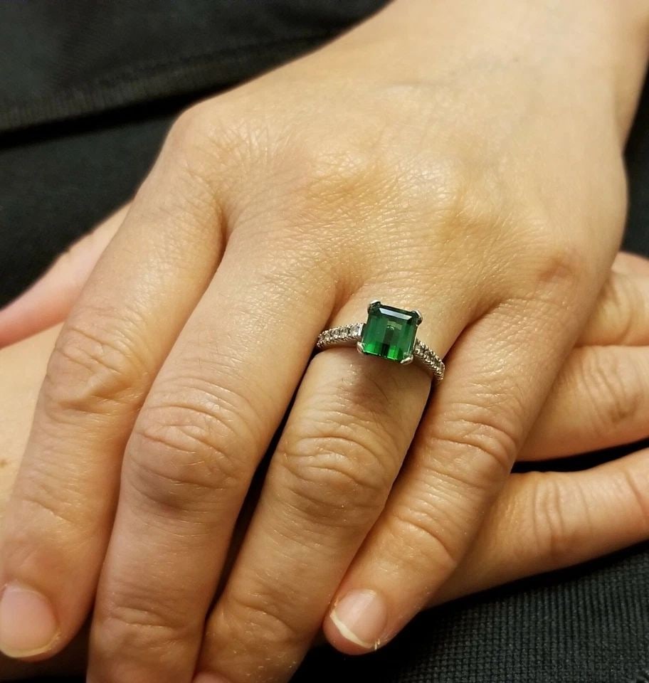 VINTAGE PLATINUM ENGAGEMENT RING 1.96CT. GEM NATURAL GREEN TOURMALINE (1 of 1)