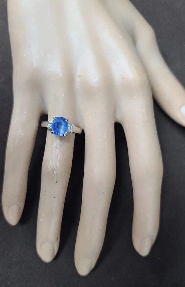 14K WHITE GOLD ENGAGEMENT RING 2.21CT. NATURAL UNTREATED BLUE SAPPHIRE CUSHION (1 of 2)