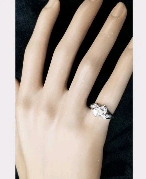 VINTAGE 14K WHITE GOLD ENGAGEMENT RING 0.45CT. NATURAL OLD EURO CUT DIAMOND: VINTAGE 14K WHITE GOLD ENGAGEMENT RING 0.45CT. NATURAL OLD EURO CUT DIAMOND Vintage 14k white gold ring center set two natural old mine cut round shape diamond weight 0.45ct. size 4mm SI1-2 H-I COLOR 