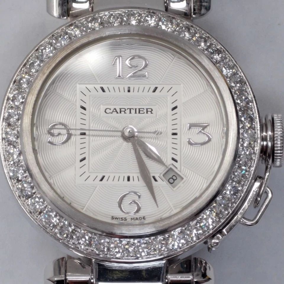 W/PAPERS CARTIER PASHA MIDSIZE 32 MM 18K WHITE GOLD DIAMOND BEZEL WATCH 2398: W/PAPERS CARTIER PASHA MIDSIZE 32 MM 18K WHITE GOLD DIAMOND BEZEL WATCH Manufacturer Cartier Category Pasha Reference Number 2398 Band 18k White Gold Band Color 18kt White Gold Band Type 18K WG Bezel 