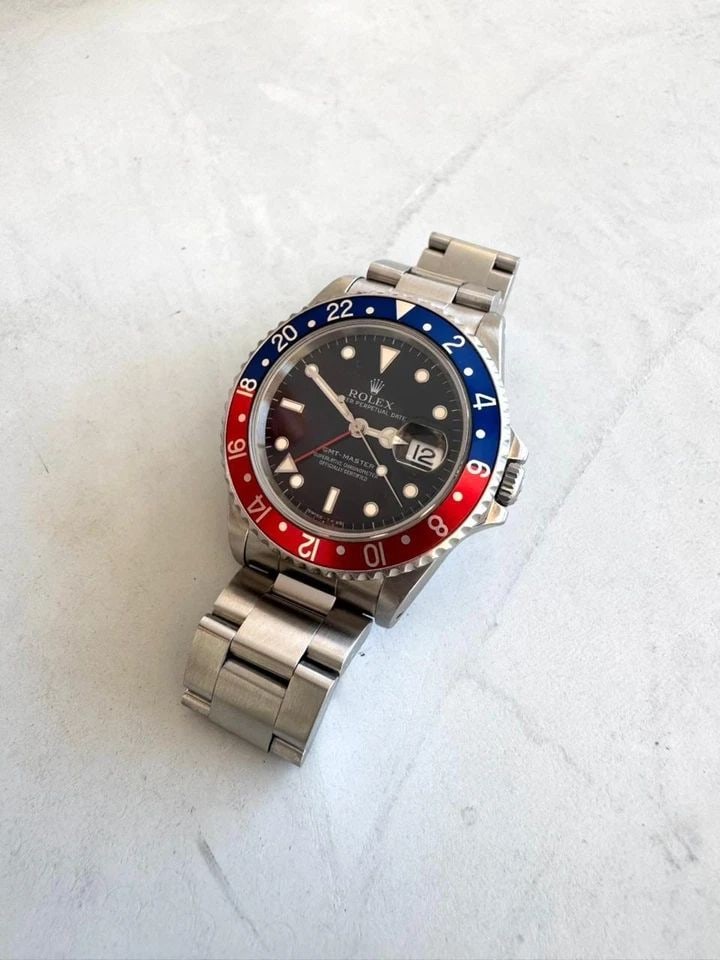 W/SERVICE CARD ROLEX GMT MASTER PEPSI BEZEL RED BLUE WATCH 16700 T SERIES 1996 (1 of 2)