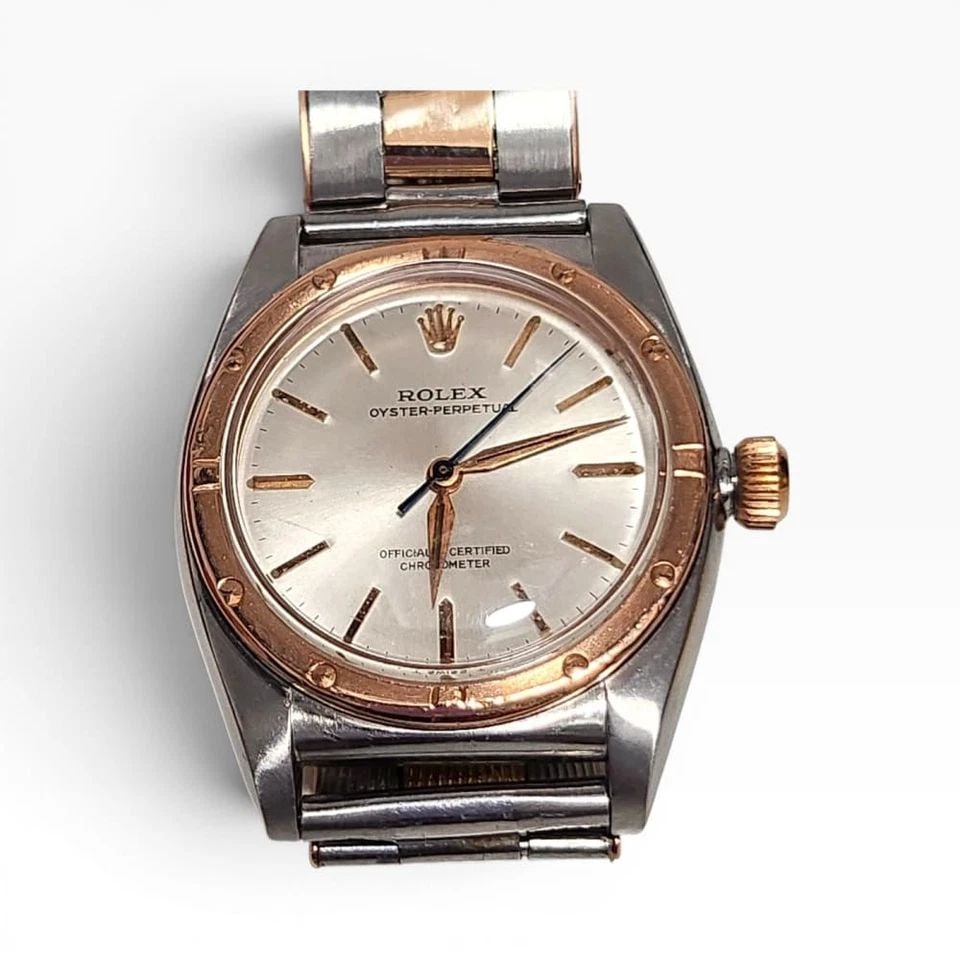 W/BOX VINTAGE ROLEX OYSTER PERPETUAL 31 MM STEEL 18K ROSE GOLD WATCH 3372: W/BOX VINTAGE ROLEX OYSTER PERPETUAL 31 MM STEEL 18K ROSE GOLD WATCH 3372 Manufacturer Rolex Category Vintage Reference Number 3372 Band Type Oyster Stainless Steel & 18K Rose Gold Bezel Milled Bezel 