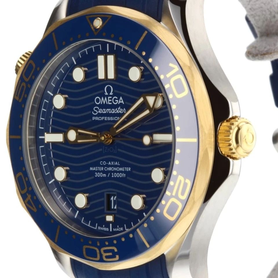 OMEGA SEAMASTER DIVER 300M TWO TONE 42 MM BLUE WATCH 210.22.42.20.03.001 (1 of 2)