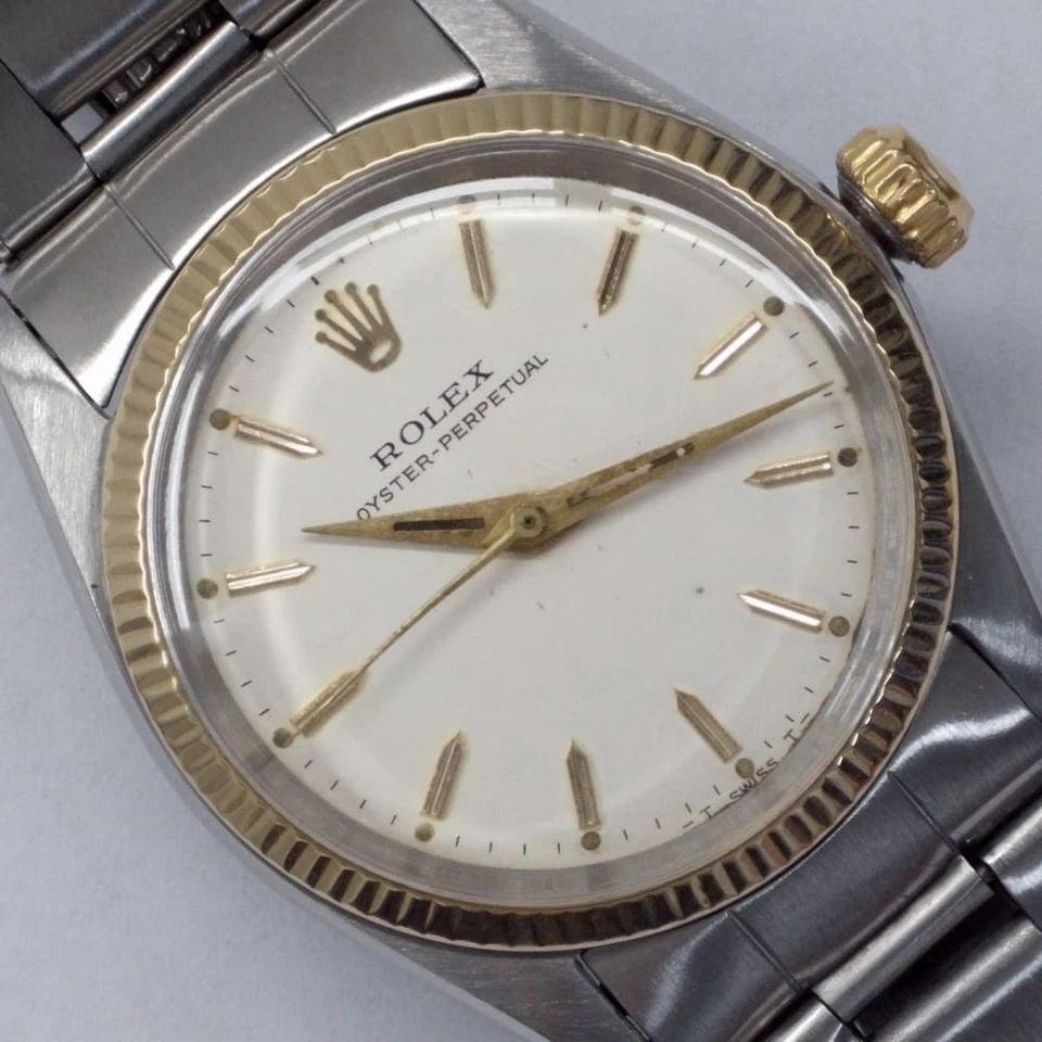 VINTAGE ROLEX OYSTER PERPETUAL 34 MM STEEL AUTOMATIC WATCH 6084 CIRCA 1953: VINTAGE ROLEX OYSTER PERPETUAL 34 MM STEEL AUTOMATIC WATCH Manufacturer Rolex Category Vintage Reference Number 6084 Additional Keywords NICE Band Stainless Steel Band Color Steel Band Type Oyster Bez