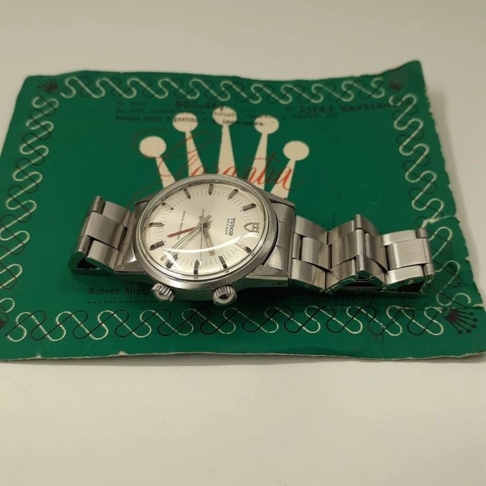 ROLEX OYSTER PERPETUAL 34 MM STEEL BLUE TURQUOISE DIAMOND WATCH 1008 CIRCA 1967: ROLEX OYSTER PERPETUAL 34 MM STEEL BLUE TURQUOISE DIAMOND WATCH 1008 CIRCA 1967 Manufacturer Rolex Category Oyster Perpetual Reference Number 1008 Band Leather Band Color Blue Band Type Leather Bezel 
