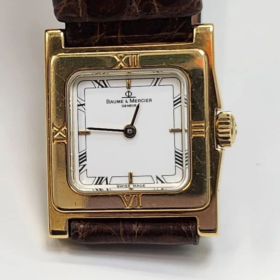 ROLEX OYSTER PERPETUAL LADIES 26 MM STEEL AUTOMATIC WATCH 6618 CIRCA 1968: ROLEX OYSTER PERPETUAL LADIES 26 MM STEEL AUTOMATIC WATCH 6618 CIRCA 1968 Manufacturer Rolex Category Oyster Perpetual Ladies No Date Reference Number 6618 Band Stainless Steel Band Color Steel Band T