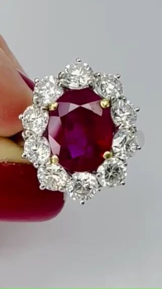 VINTAGE BURMA RUBY DIAMOND GOLD CLUSTER RING AGL ESTATE JEWELRY (1 of 2)