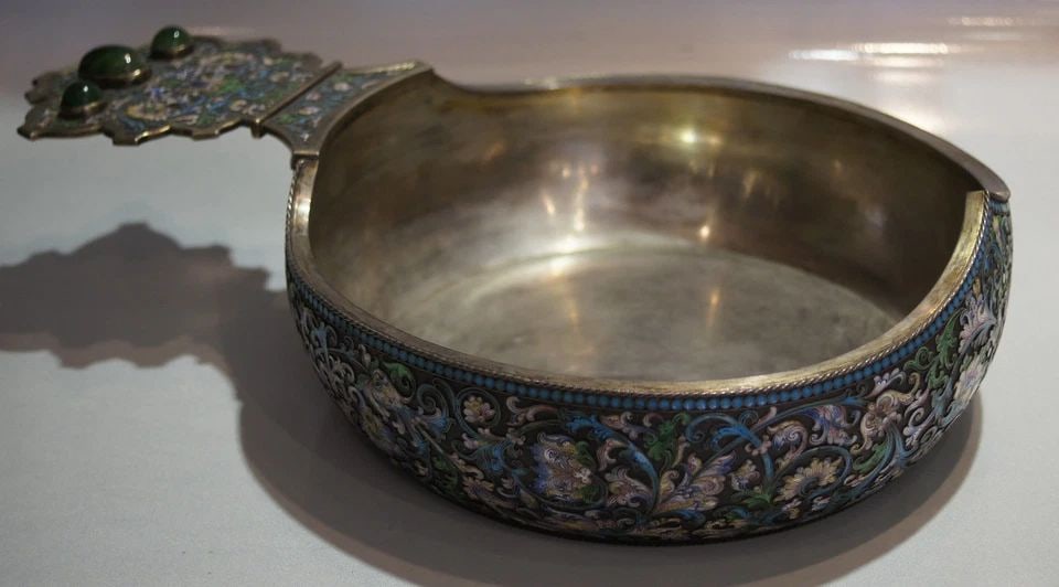 RUSSIAN ENAMEL COVSH KOVSH SCOOP SILVER JADEITE MARKED FABERGE. REPRODUCTION (1 of 2)