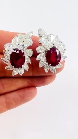 RUBY EARRINGS CLUSTER DIAMOND 18K GOLD MOZAMBIQUE CERTIFIED ESTATE JEWELRY (1 of 2)