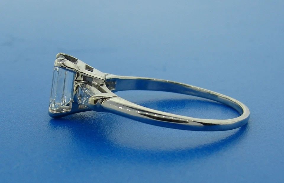 0.98-CT DIAMOND PLATINUM RING F VVS2 GIA - HER ANSWER YES! (1 of 2)
