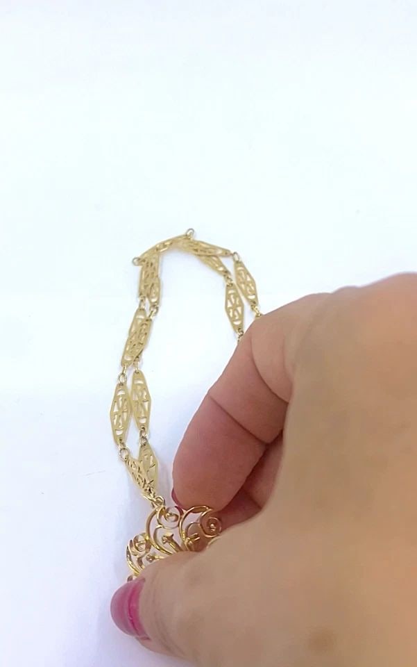 14K DIAMOND PENDANT 18K OPENWORK FILIGREE CHAIN NECKLACE: 14K DIAMOND PENDANT 18K OPENWORK FILIGREE CHAIN NECKLACE Product details: MATERIALS: 18k Gold, 14k Gold GEMSTONE: Diamond WEIGHT: Pendant - 6.2 Grams, Chain - 6.4 Grams MEASUREMENTS: Pendant - 1 3/16"