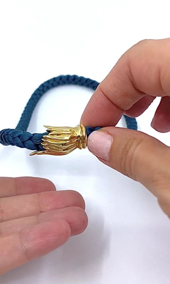 TIFFANY & CO. 18K GOLD TULIP CLASP BRAIDED CORD NECKLACE (1 of 2)