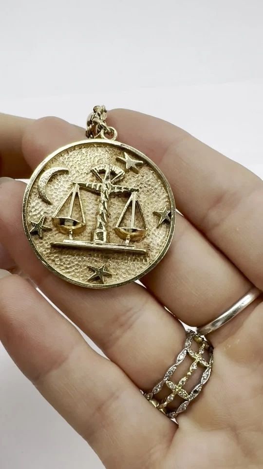VINTAGE LIBRA 14K GOLD PENDANT ROPE CHAIN NECKLACE (1 of 2)