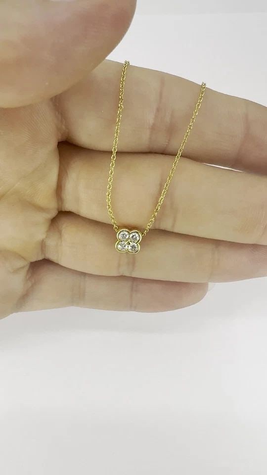 TIFFANY & CO. 18K GOLD DIAMOND CLOVER FLOWER PENDANT NECKLACE (1 of 2)