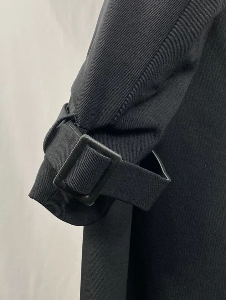 GIANFRANCO FERRE BLACK WOOL LONG COAT JACKET W/ BELT SIZE 44: GIANFRANCO FERRE BLACK WOOL LONG COAT JACKET W/ BELT SIZE 44 GIANFRANCO FERRE BLACK WOOL LONG COAT JACKET W/ BELT SIZE 44 Size 44 Featuring large collar detail, measure 4" high One gold and silver ton