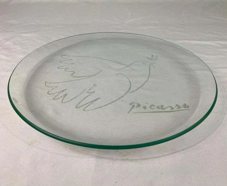 VINTAGE PICASSO GLASS PLATE (1 of 2)