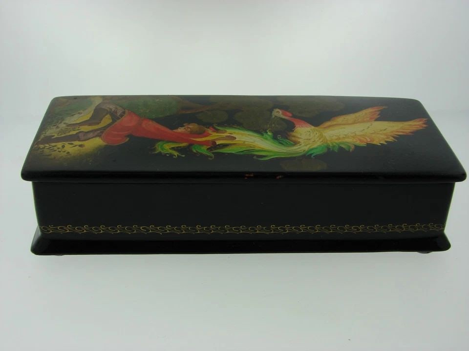 VINTAGE HANDPAINTED RUSSIAN MADE IN USSR WOODEN DECORATIVE BOX (1 of 2)