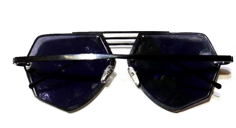 SMOKE AND MIRRORS BLACK SUNGLASSES W/CASE (1 of 2)