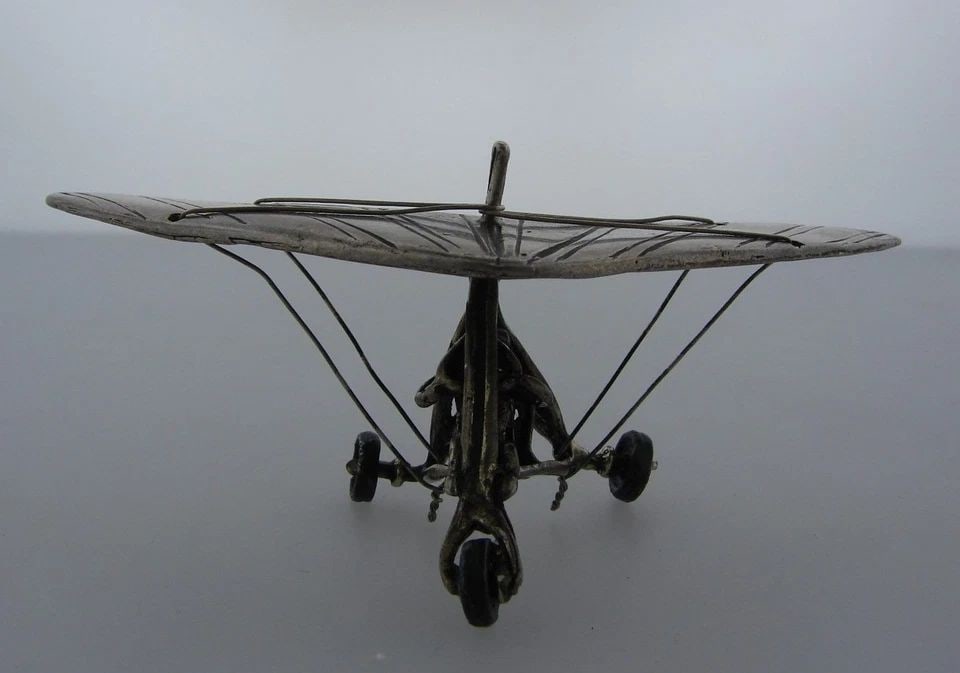 WOW STERLING SILVER DECORATIVE PLANE (1 of 2)