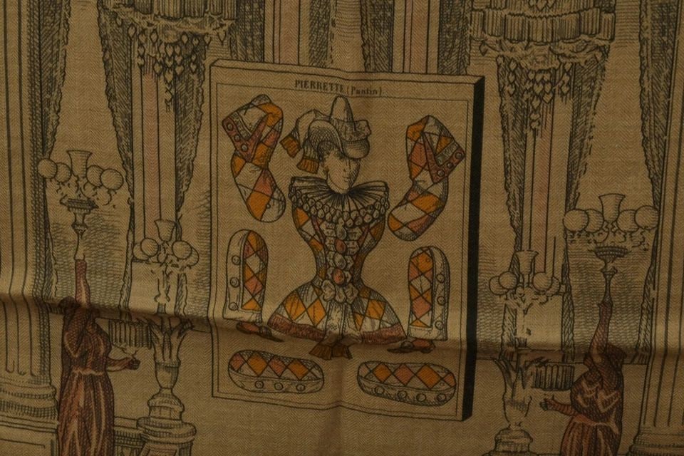 AUTHENTIC HERMES CASHMERE 140CM SHAWL GRAND THEATRE NOUVEAU ORANGE PAGNI SCARF: AUTHENTIC HERMES CASHMERE 140CM SHAWL GRAND THEATRE NOUVEAU ORANGE PAGNI SCARF Authentic Hermes Cashmere 140cm Shawl Grand Theatre Nouveau Orange Pagni Scarf AUTHENTIC HERMES CASHMERE 140CM SHAWL GRAN