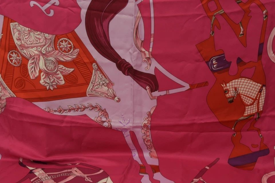 AUTHENTIC HERMES SILK SHAWL PINK TOUT EN CARRE EQUESTRIAN 140CM BARRET SCARF (1 of 2)