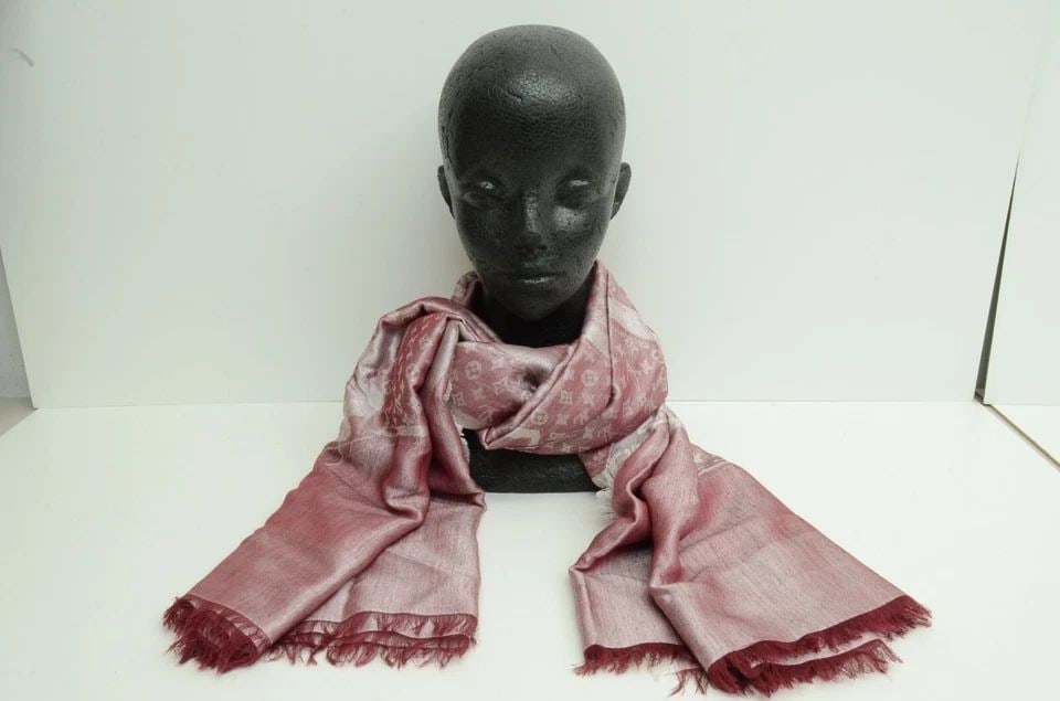 AUTHENTIC LOUIS VUITTON RED WHITE CASHMERE SILK LV MONOGRAM SCARF FRAYED EDGES (1 of 2)