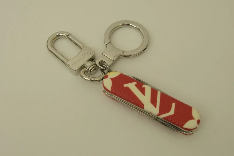 AUTHENTIC LOUIS VUITTON SWISS ARMY KEYCHAIN SP RED SUPREME LV DANGLE ACCESSORY (1 of 2)