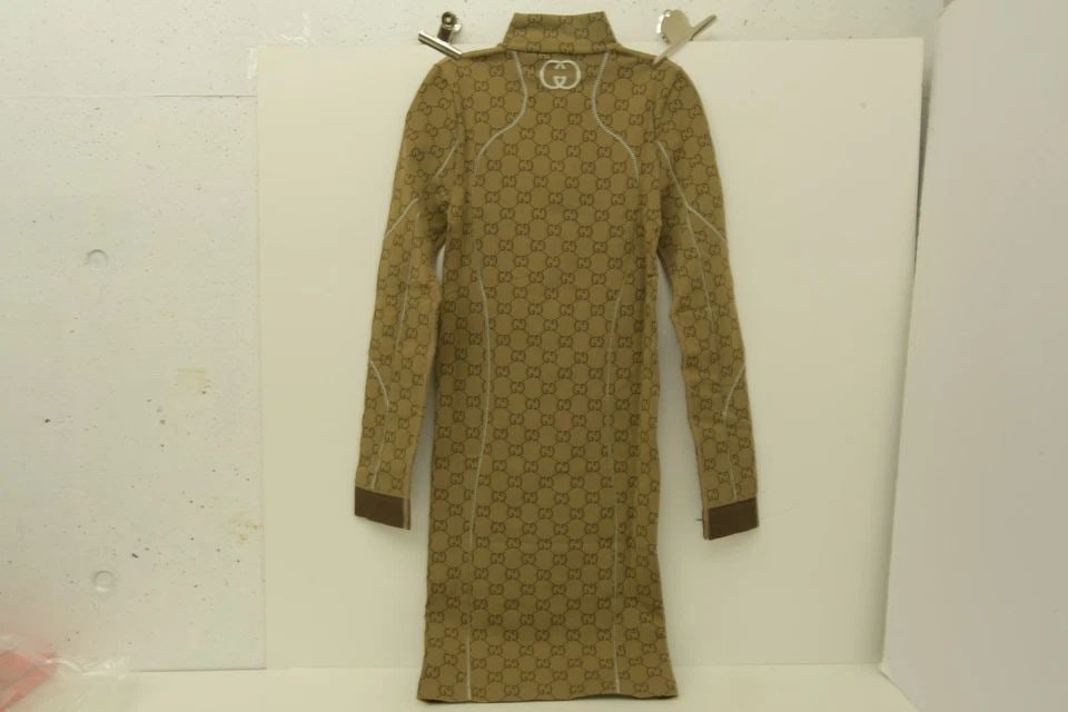 AUTHENTIC GUCCI ACTIVEWEAR BROWN GUCCISSIMA GG LOGO TAN WOMENS LONG SLEEVE FULL: AUTHENTIC GUCCI ACTIVEWEAR BROWN GUCCISSIMA GG LOGO TAN WOMENS LONG SLEEVE FULL Authentic Gucci Activewear Brown Guccissima GG Logo Tan Womens Long Sleeve Full Gucci Guccissima GG Logo, Classic Brown,