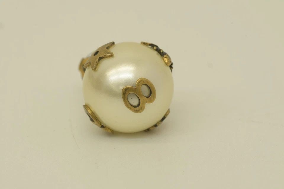 AUTHENTIC CHRISTIAN DIOR PIERCED EARRINGS FAUX PEARL GP BEE LOGO STAR JEWELRY (1 of 2)