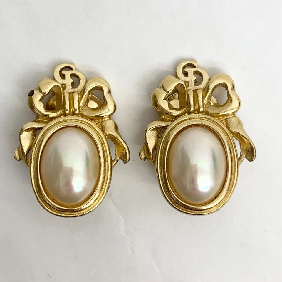 AUTHENTIC CHRISTIAN DIOR CLIP ON EARRINGS VINTAGE CD LOGO GP OVAL FAUX PEARL (1 of 2)