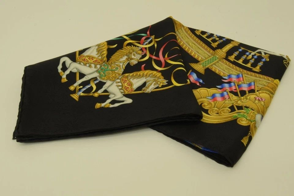 AUTHENTIC HERMES SCARF VINTAGE LUNA PARK BLACK 90CM JOACHIM METZ SILK (1 of 2)