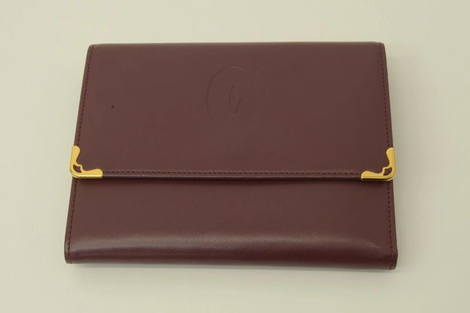 AUTHENTIC CARTIER BURGUNDY WALLET LEATHER DECOR LOGO GP CORNER COIN CASE POCKET (1 of 2)