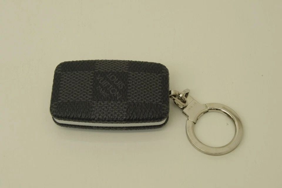 AUTHENTIC LOUIS VUITTON BLACK DAMIER PUSH FLASHLIGHT SP RING KEYCHAIN ACCESSORY: AUTHENTIC LOUIS VUITTON BLACK DAMIER PUSH FLASHLIGHT SP RING KEYCHAIN ACCESSORY Authentic Louis Vuitton Black Damier Push Flashlight SP Ring Keychain Accessory Authentic Louis Vuitton Black Damier Pus