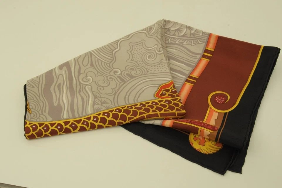 AUTHENTIC CARTIER 100% SILK SCARF BROWN GRAY BLACK 90CM MEANDER DRAGON WRAP (1 of 2)