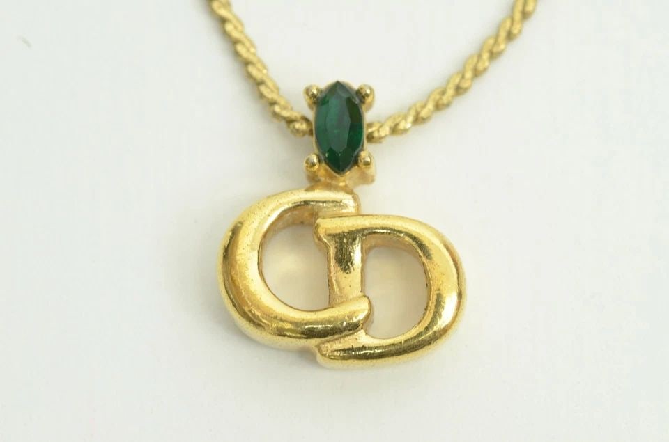 AUTHENTIC CHRISTIAN DIOR NECKLACE CD LOGO SIGNATURE GP EMERALD GEMSTONE CHARM (1 of 2)