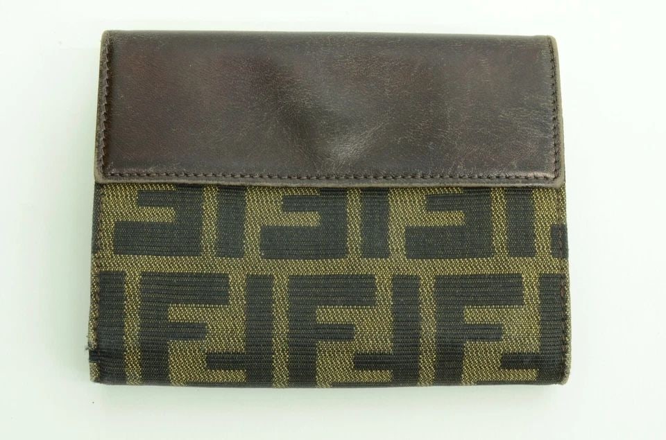 AUTHENTIC FENDI ZUCCA MONOGRAM WALLET LEATHER CANVAS FOLD OVER COIN CASE (1 of 2)