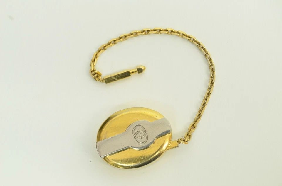 AUTHENTIC GUCCI GOLD GG LOGO TWIST LOCK KEY RING HOLDER CHARM ACCESSORY KEYCHAIN (1 of 2)