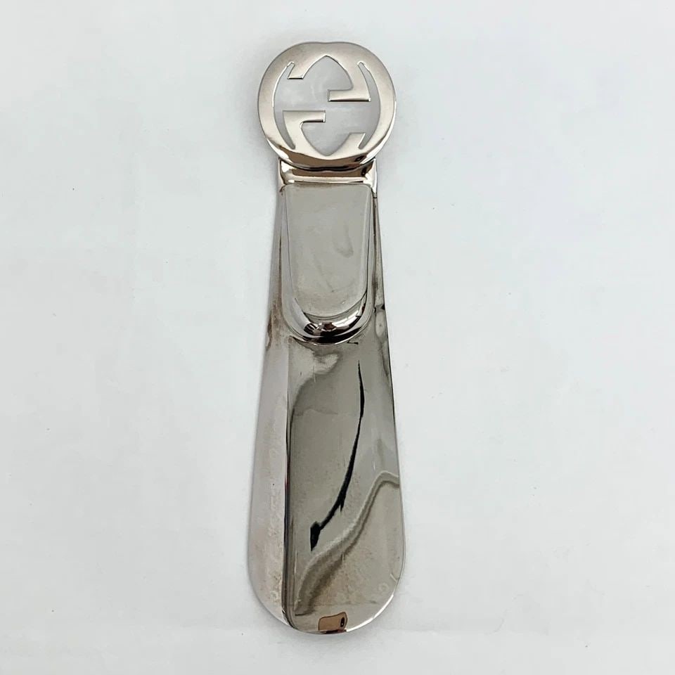 AUTHENTIC GUCCI SHOE HORN COLLECTIBLE GG LOGO SILVER PLATED SP FOOT ACCESSORY (1 of 2)
