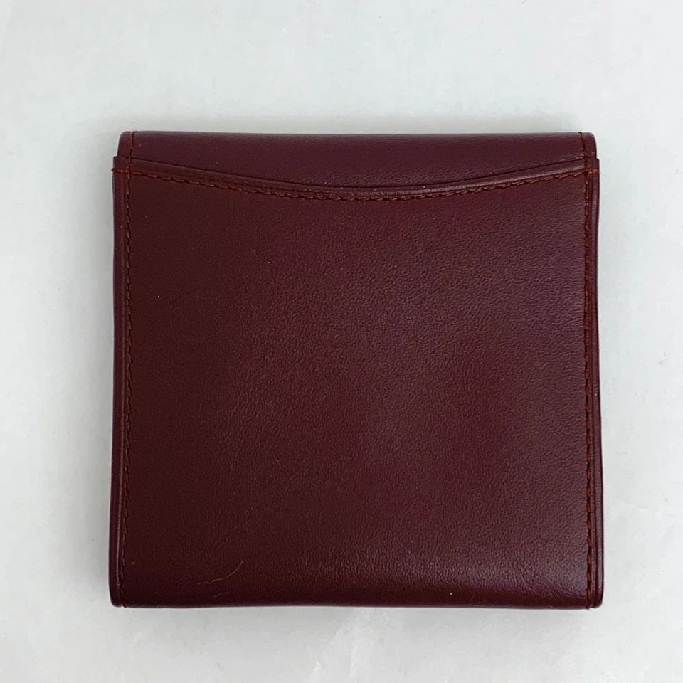 AUTHENTIC CARTIER BURGUNDY WALLET LEATHER DECOR LOGO GP VINTAGE FOLD COIN CASE 3: AUTHENTIC CARTIER BURGUNDY WALLET LEATHER DECOR LOGO GP VINTAGE FOLD COIN CASE 3 AUTHENTIC CARTIER BURGUNDY WALLET LEATHER DECOR LOGO GP VINTAGE FOLD COIN CASE 3 Double C Decor Clip Closure Width: 8.2