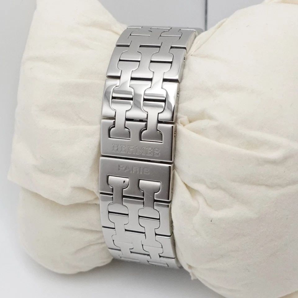 HERMES HEURE H HH1.510 STAINLESS STEEL QUARTZ WATCH - 26MM X 35MM BOX: HERMES HEURE H HH1.510 STAINLESS STEEL QUARTZ WATCH - 26MM X 35MM BOX Hermes Heure H HH1.510 Stainless Steel Quartz Watch Case Size - 26mm x 35mm Fits up to 6.75" Wrist Aftermarket Box Included - No P