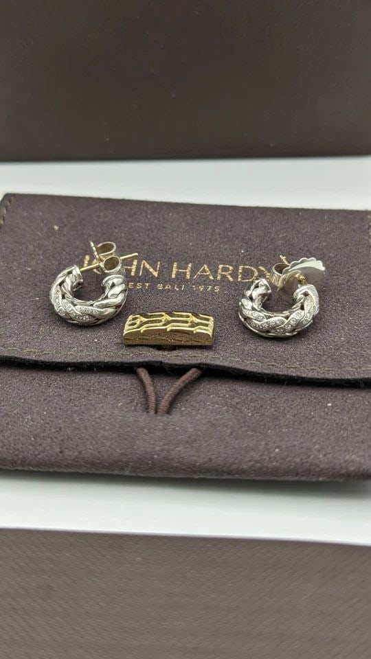 JOHN HARDY STERLING SILVER & 18K GOLD DIAMOND CHAIN HUGGIE EARRINGS BOX & POUCH (1 of 2)