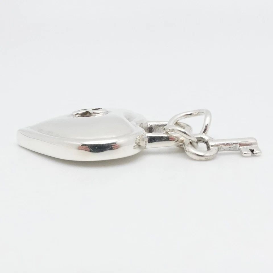 1994 TIFFANY & CO. STERLING SILVER HEART KEY PADLOCK PENDANT 1" (1 of 1)