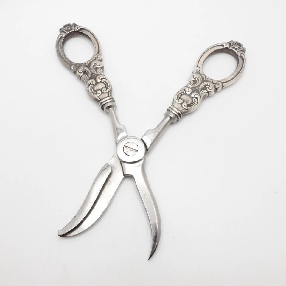 T.H MARTHINSEN NORWAY STERLING SILVER ORNATE HANDLE SHEAR SCISSORS - 6.5": T.H MARTHINSEN NORWAY STERLING SILVER ORNATE HANDLE SHEAR SCISSORS - 6.5" T.H Marthinsen Norway Sterling Silver Ornate Handle Shear Scissors Length - 6.5" Total Weight - 106.7 Grams