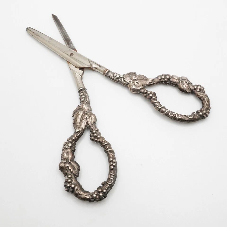 STERLING SILVER GRAPE VINE HANDLE SCISSORS - 6.25" (1 of 1)