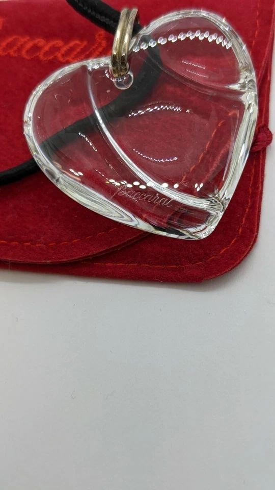 BACCARAT CRYSTAL HEART PENDANT ADJUSTABLE NECKLACE WITH POUCH: BACCARAT CRYSTAL HEART PENDANT ADJUSTABLE NECKLACE WITH POUCH Baccarat Crystal Heart Pendant Necklace Adjustable Length Pouch Included Heart Size - 40mm