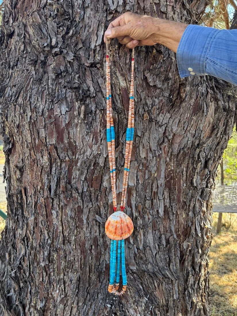 HUGE SANTO DOMINGO PUEBLO SPINY OYSTER AND TURQUOISE WITH TURQUOISE INLAID SHELL (1 of 1)