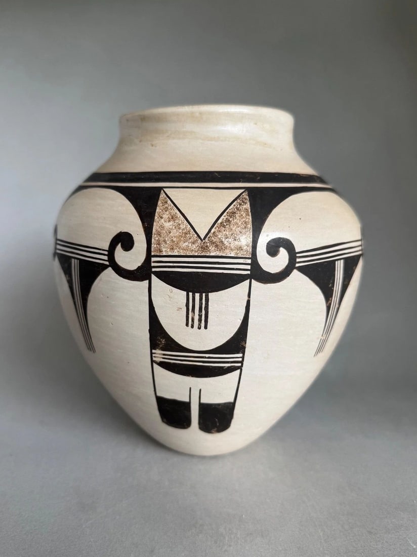 VINTAGE HELEN NAHA 1922-1993 HOPI FEATHER WOMAN OLLA POT 7" TALL (1 of 2)